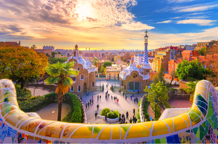 Barcelona, Tây Ban Nha - địa điểm du lịch lý tưởng cho gia đình và trẻ nhỏ. 