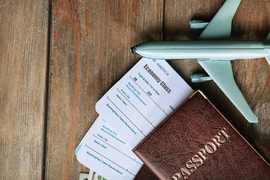 Đi máy bay cần giấy tờ gì?